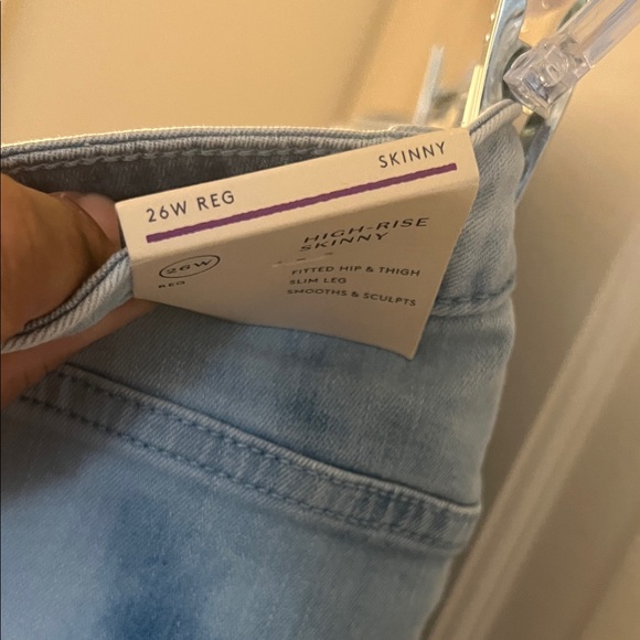 Plus size Universal Thread Women’s size 26W high rise Blue Jeans - Picture 4 of 6